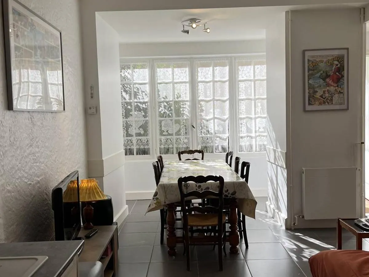 아파트 Appartement 6/8 Pers, Centre-Ville Avec Jardin, Proche Telecabines - Fr-1-234-311 코트레